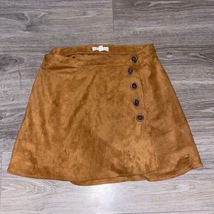 button skirt !